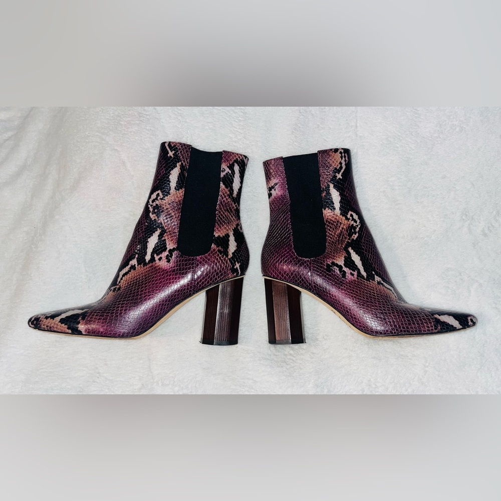 Donald J Pliner Laila Snakeskin Leather Boots sz 8